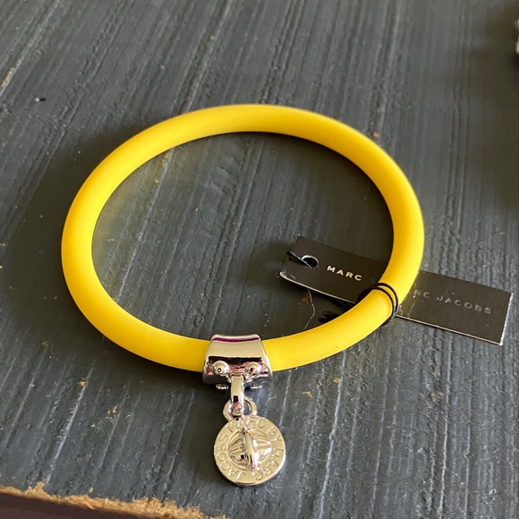 Marc Jacobs Vibrant Yellow Bracelet with Silver Charm - Picture 1 of 2